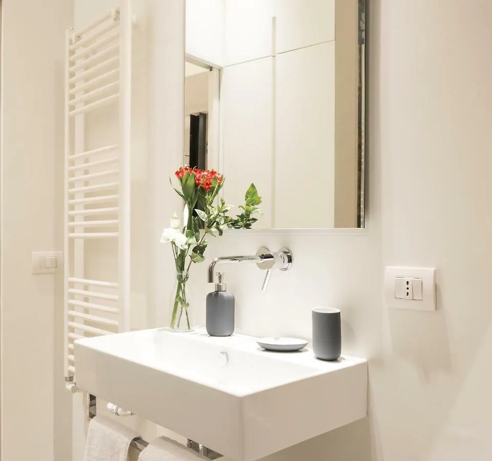 Brisa Apartment Milan Italy